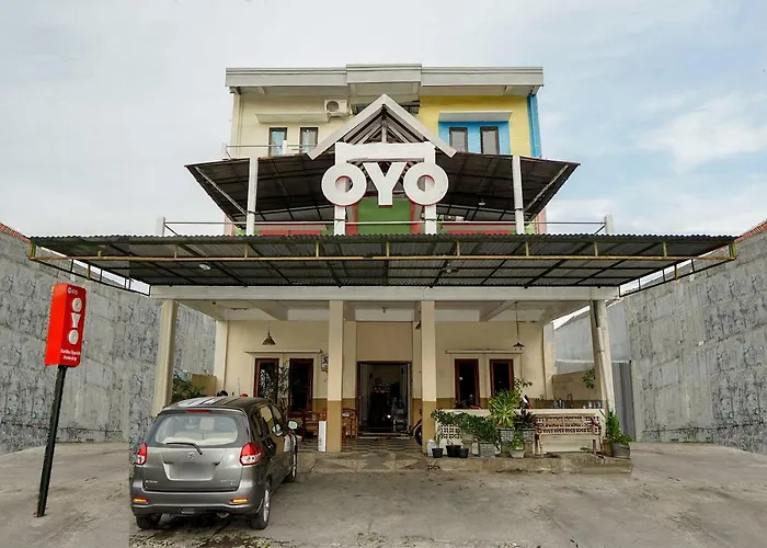 Kartika Syariah Homestay by Stayku Surabaya